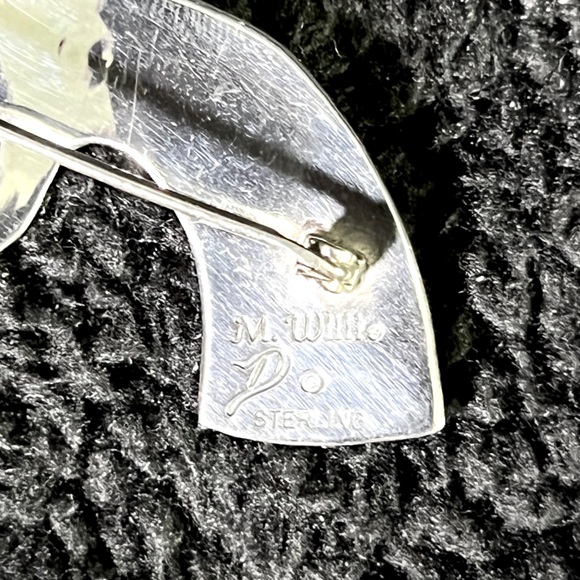 Shiny Sterling Silver Six-Shooter Revolver Brooch - Picture 3 of 4